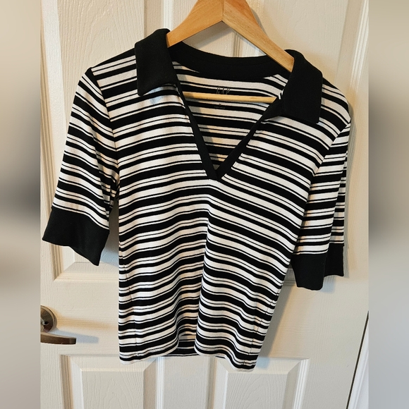 Gap short sleeve polo, Size M, black and white strip - Picture 1 of 3